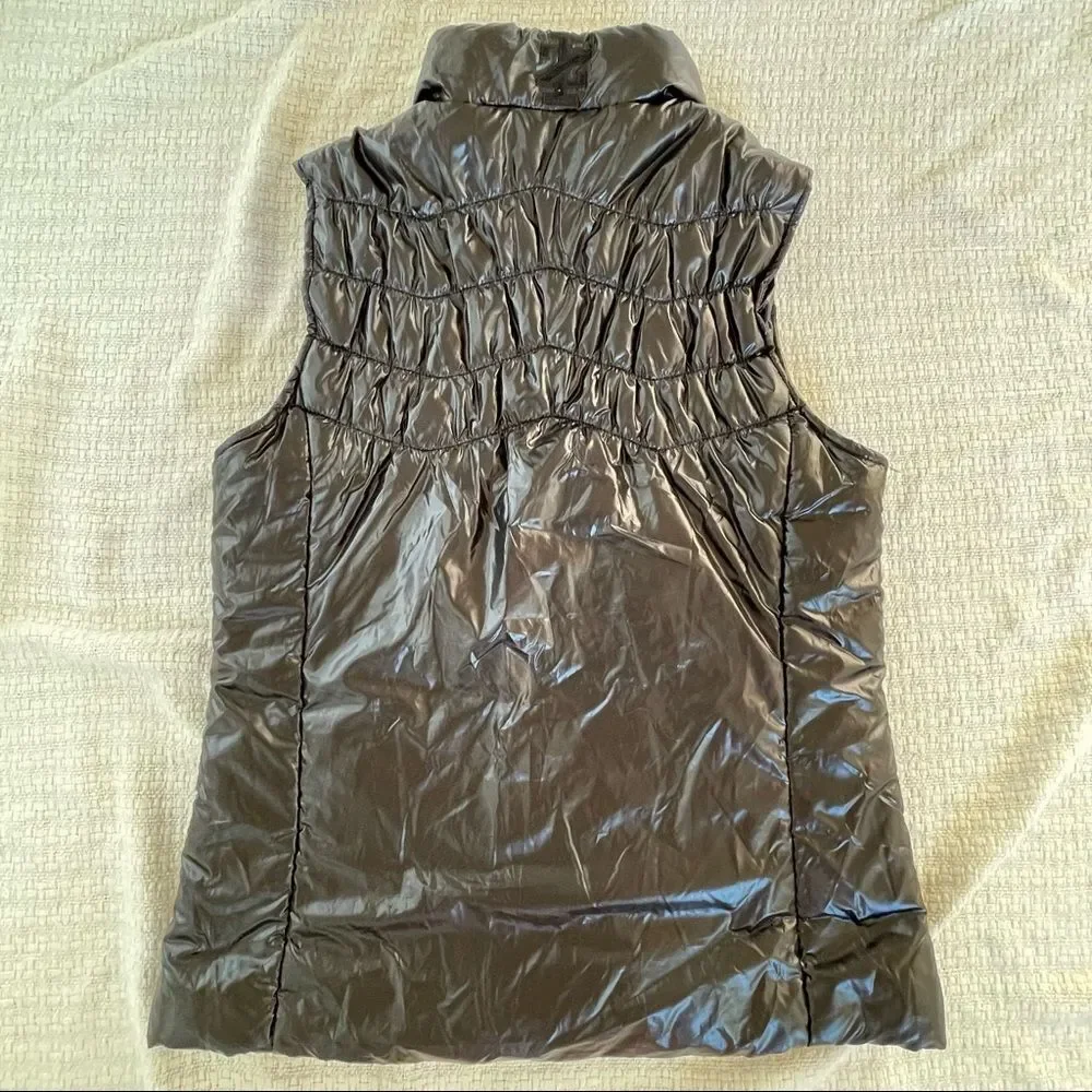 IZOD black puff vest, size S
